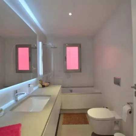 Villa Casa Monte, - Luxury Villa, Nueva Andalucia. Great For Families/golfers Marbella